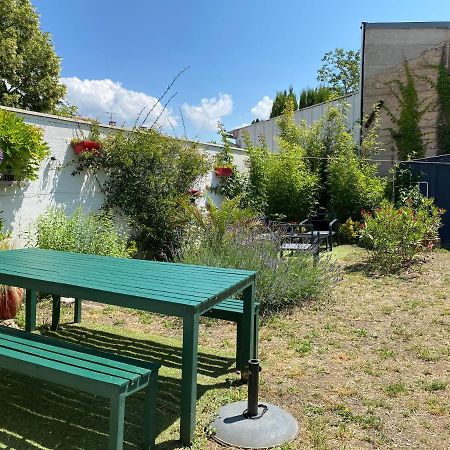 Cote Court Bed & Breakfast L'Isle-sur-la-Sorgue Exterior photo